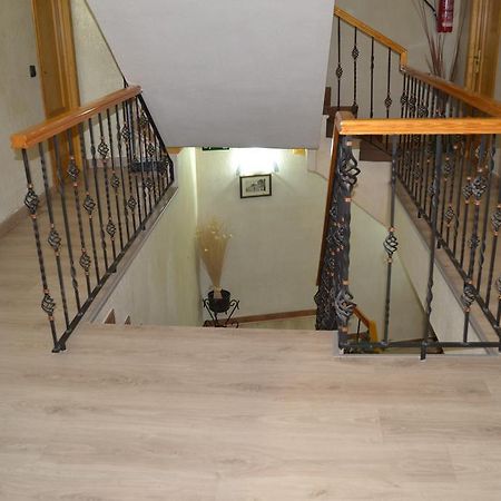 Hostal Don Juan I Alcala de Henares Luaran gambar