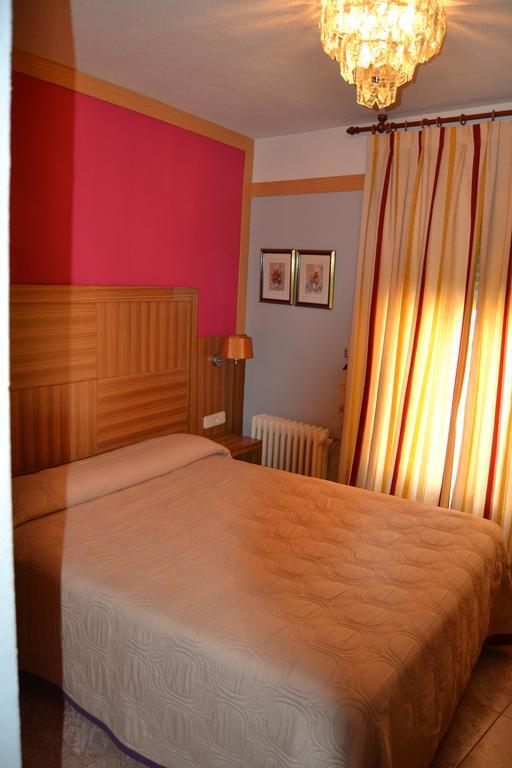 Hostal Don Juan I Alcala de Henares Bilik gambar